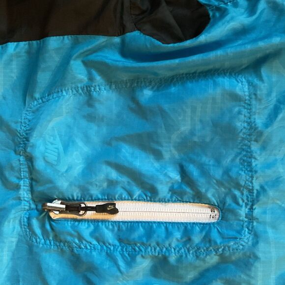 Nike Teal Hooded Windbreaker Running Jacket Size Medium - Picture 3 of 9